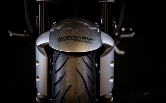 Umgebautes Motorrad Triumph Rocket 3 GT von Triumph Emsland - Hertrampf Racing - Bild 29 Umgebautes Motorrad Triumph Rocket 3 GT von Triumph Emsland - Hertrampf Racing - Bild 29