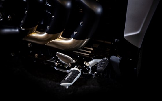 Umgebautes Motorrad Triumph Rocket 3 GT von Triumph Emsland - Hertrampf Racing - Bild 6 Umgebautes Motorrad Triumph Rocket 3 GT von Triumph Emsland - Hertrampf Racing - Bild 6