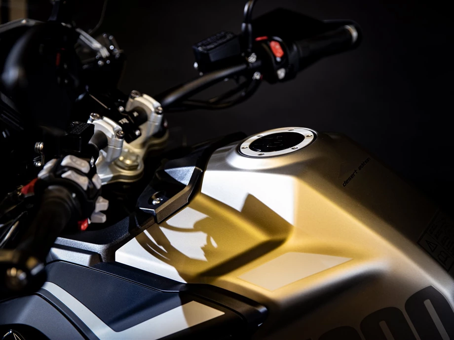 Umbgebautes Motorrad Triumph Tiger 1200 Desert Edition Bild 26: Umbgebautes Motorrad Triumph Tiger 1200 Desert Edition