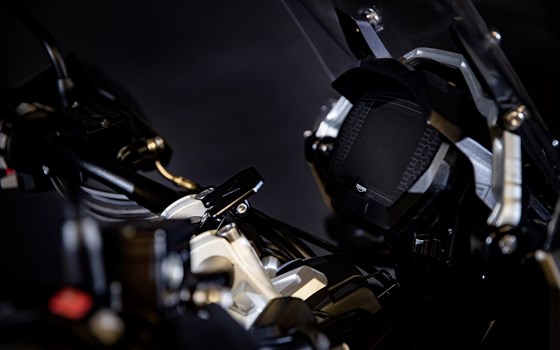 Umgebautes Motorrad Triumph Tiger 1200 Desert Edition von Triumph Emsland - Hertrampf Racing - Bild 27 Umgebautes Motorrad Triumph Tiger 1200 Desert Edition von Triumph Emsland - Hertrampf Racing - Bild 27