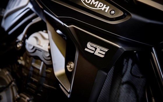 Umgebautes Motorrad Triumph Tiger 1200 Desert Edition von Triumph Emsland - Hertrampf Racing - Bild 30 Umgebautes Motorrad Triumph Tiger 1200 Desert Edition von Triumph Emsland - Hertrampf Racing - Bild 30