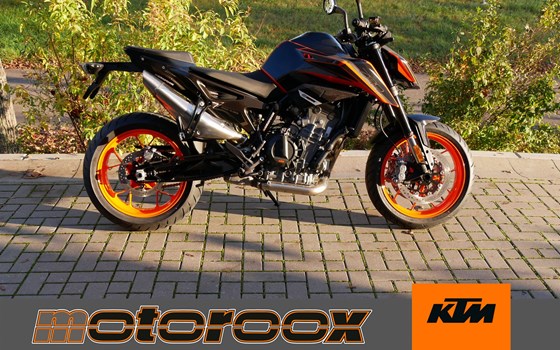 Umgebautes Motorrad KTM 790 Duke von motoroox GmbH - Bild 1 Umgebautes Motorrad KTM 790 Duke von motoroox GmbH - Bild 1