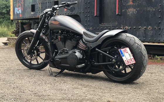 Umgebautes Motorrad Harley-Davidson Softail Breakout 114 FXBRS von X-Trem Custombikes - Bild 9 Umgebautes Motorrad Harley-Davidson Softail Breakout 114 FXBRS von X-Trem Custombikes - Bild 9