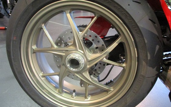 Umgebautes Motorrad Ducati Streetfighter V4 von Team Wahlers GmbH - Bild 17 Umgebautes Motorrad Ducati Streetfighter V4 von Team Wahlers GmbH - Bild 17