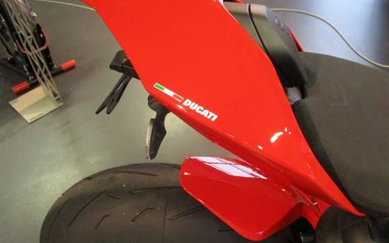 Umgebautes Motorrad Ducati Streetfighter V4 von Team Wahlers GmbH - Bild 11 Umgebautes Motorrad Ducati Streetfighter V4 von Team Wahlers GmbH - Bild 11