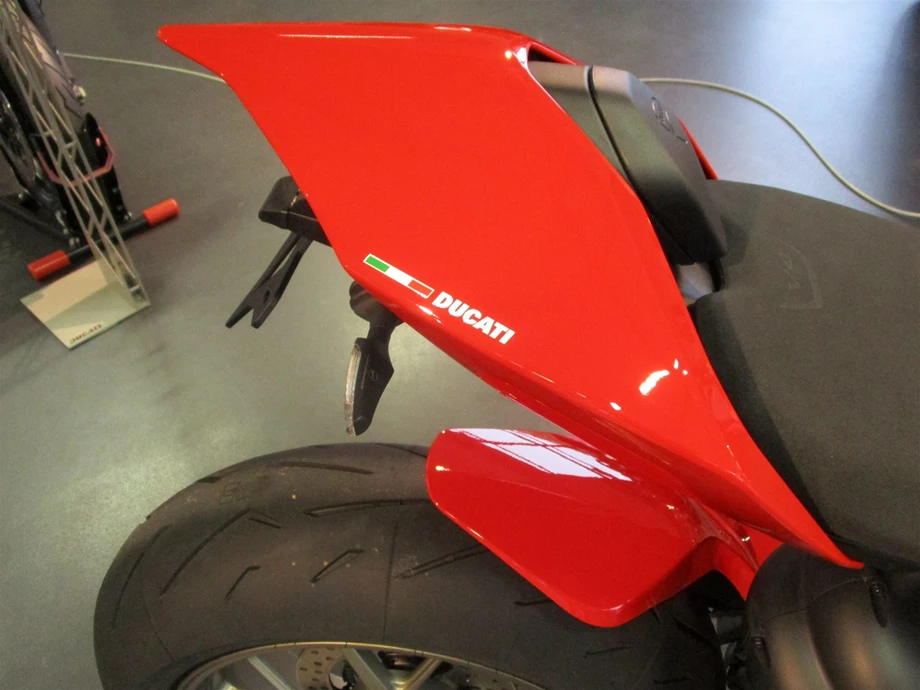 Umbgebautes Motorrad Ducati Streetfighter V4 Bild 11: Umbgebautes Motorrad Ducati Streetfighter V4