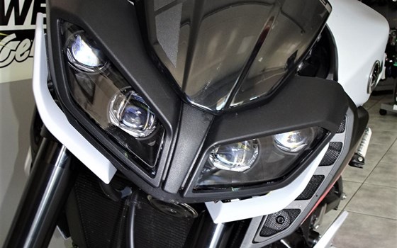 Umgebautes Motorrad Yamaha MT-09 von Zweiradcenter Steyr e.U., Peter Bührer - Bild 2 Umgebautes Motorrad Yamaha MT-09 von Zweiradcenter Steyr e.U., Peter Bührer - Bild 2