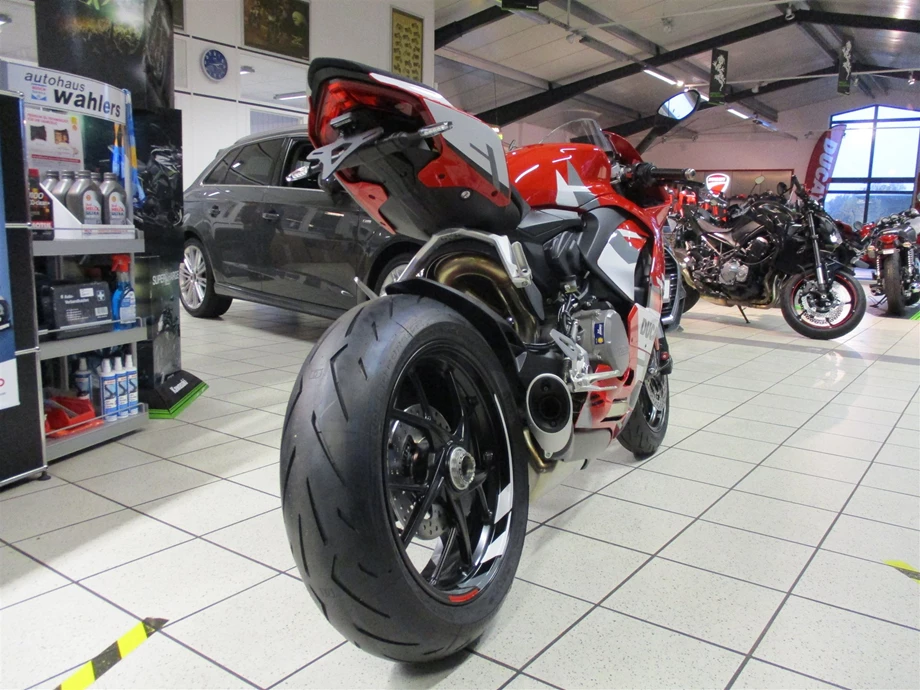 Umbgebautes Motorrad Ducati Panigale V2 Bild 4: Umbgebautes Motorrad Ducati Panigale V2