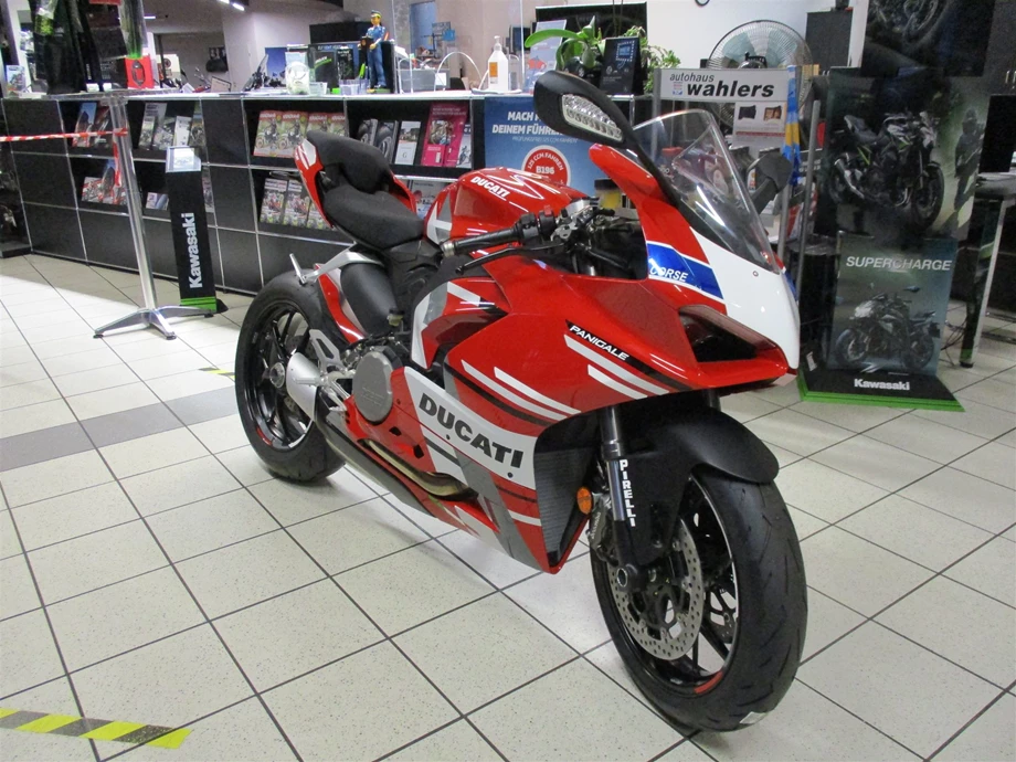 Umbgebautes Motorrad Ducati Panigale V2 Bild 7: Umbgebautes Motorrad Ducati Panigale V2