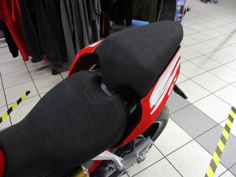 Umbgebautes Motorrad Ducati Panigale V2 Bild 9: Umbgebautes Motorrad Ducati Panigale V2