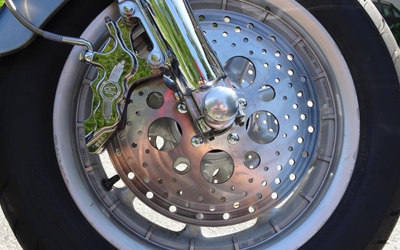 Umgebautes Motorrad Harley-Davidson Touring Road King FLHR von Reibnkustomizastahlhelm - Bild 2 Umgebautes Motorrad Harley-Davidson Touring Road King FLHR von Reibnkustomizastahlhelm - Bild 2