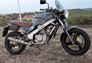 Honda NTV 650 Revere