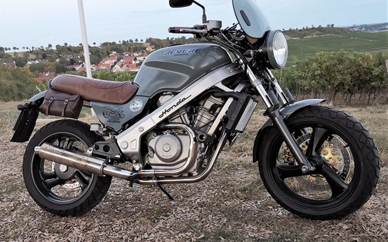 Umgebautes Motorrad Honda NTV 650 Revere von user1194961 - Bild 1 Umgebautes Motorrad Honda NTV 650 Revere von user1194961 - Bild 1