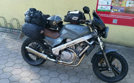 Umgebautes Motorrad Honda NTV 650 Revere von user1194961 - Bild 7 Umgebautes Motorrad Honda NTV 650 Revere von user1194961 - Bild 7