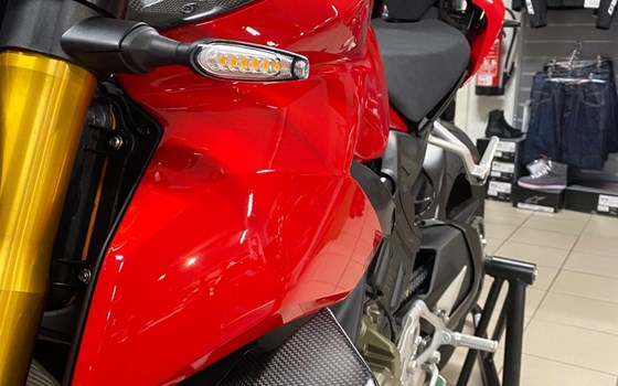 Umgebautes Motorrad Ducati Streetfighter V4 S von Motorradhaus Steinbach GmbH - Bild 7 Umgebautes Motorrad Ducati Streetfighter V4 S von Motorradhaus Steinbach GmbH - Bild 7