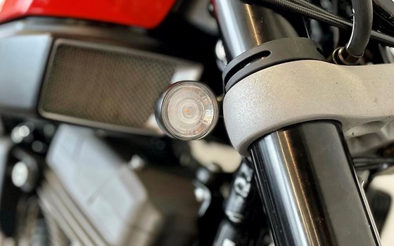Umgebautes Motorrad Harley-Davidson Sportster XR 1200 von Pat-Bikes AG - Bild 3 Umgebautes Motorrad Harley-Davidson Sportster XR 1200 von Pat-Bikes AG - Bild 3