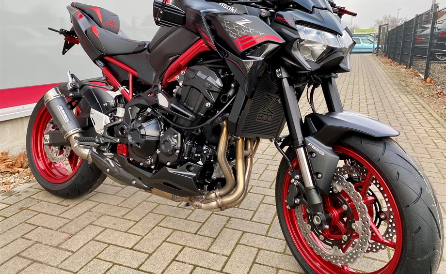 Umbgebautes Motorrad Kawasaki Z900 Bild 2: Umbgebautes Motorrad Kawasaki Z900