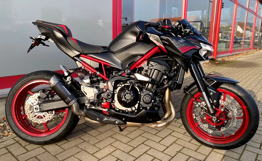 Umbgebautes Motorrad Kawasaki Z900 Bild 13: Umbgebautes Motorrad Kawasaki Z900