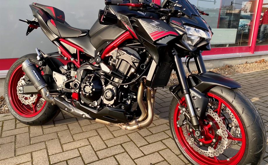 Umbgebautes Motorrad Kawasaki Z900 Bild 15: Umbgebautes Motorrad Kawasaki Z900