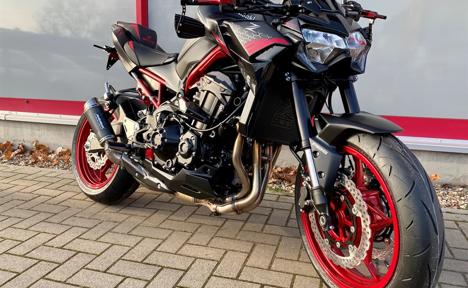 Umbgebautes Motorrad Kawasaki Z900 Bild 17: Umbgebautes Motorrad Kawasaki Z900