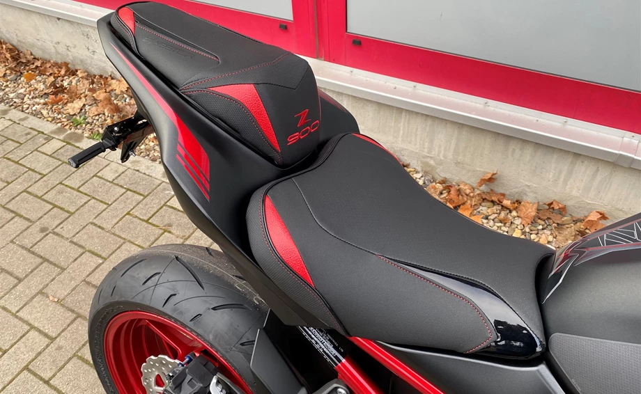 Umbgebautes Motorrad Kawasaki Z900 Bild 8: Umbgebautes Motorrad Kawasaki Z900