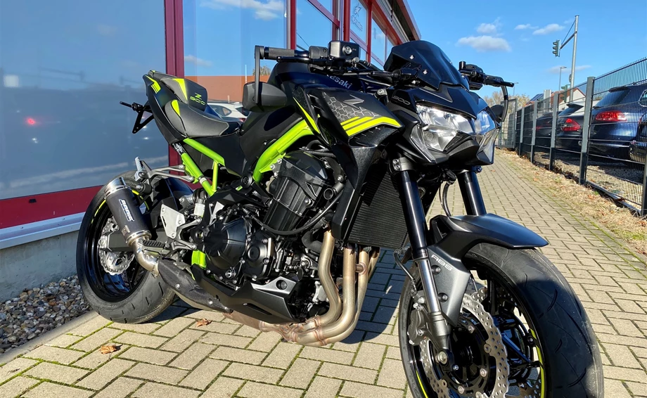 Umbgebautes Motorrad Kawasaki Z900 Bild 1: Umbgebautes Motorrad Kawasaki Z900