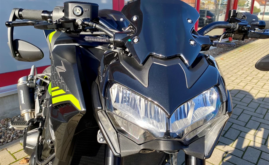 Umbgebautes Motorrad Kawasaki Z900 Bild 8: Umbgebautes Motorrad Kawasaki Z900