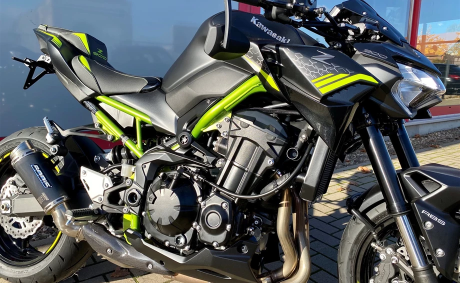 Umbgebautes Motorrad Kawasaki Z900 Bild 11: Umbgebautes Motorrad Kawasaki Z900