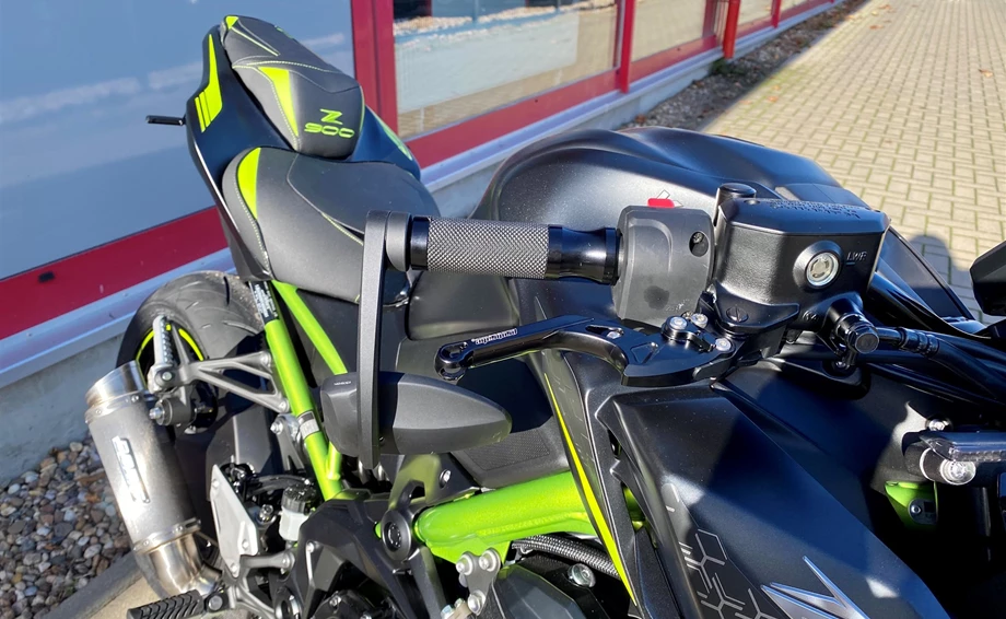 Umbgebautes Motorrad Kawasaki Z900 Bild 4: Umbgebautes Motorrad Kawasaki Z900