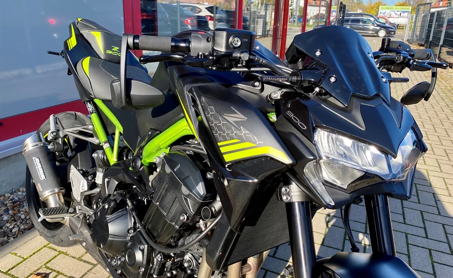 Umbgebautes Motorrad Kawasaki Z900 Bild 7: Umbgebautes Motorrad Kawasaki Z900