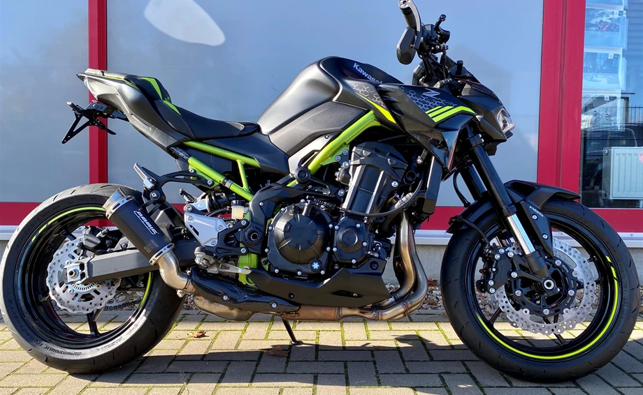 Umbgebautes Motorrad Kawasaki Z900 Bild 9: Umbgebautes Motorrad Kawasaki Z900