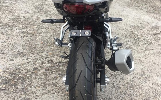 Umgebautes Motorrad FK Motors FK 12 SF Street-Fighter von Auto Center Brenner GmbH - Bild 3 Umgebautes Motorrad FK Motors FK 12 SF Street-Fighter von Auto Center Brenner GmbH - Bild 3