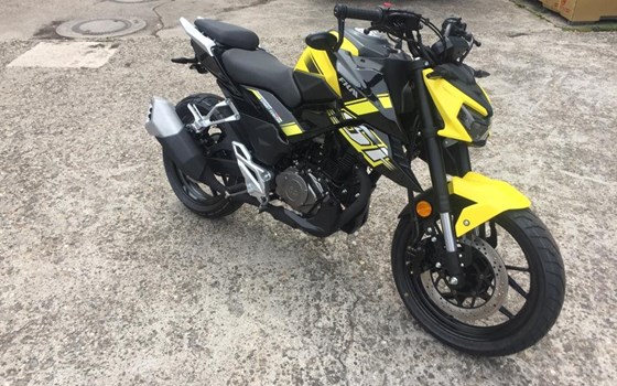 Umgebautes Motorrad FK Motors FK 12 SF Street-Fighter von Auto Center Brenner GmbH - Bild 4 Umgebautes Motorrad FK Motors FK 12 SF Street-Fighter von Auto Center Brenner GmbH - Bild 4