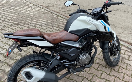 Umgebautes Motorrad FK Motors FK 12 SX Street Scrambler von Auto Center Brenner GmbH - Bild 11