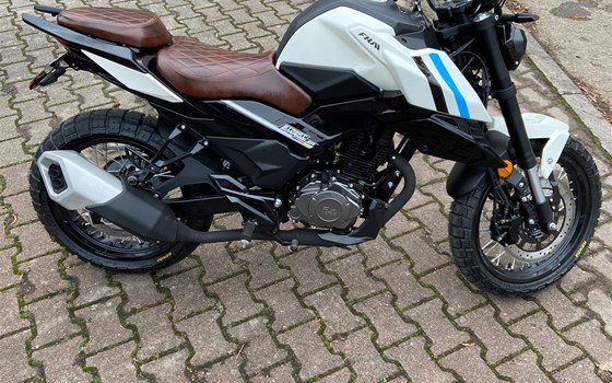 Umgebautes Motorrad FK Motors FK 12 SX Street Scrambler von Auto Center Brenner GmbH - Bild 21