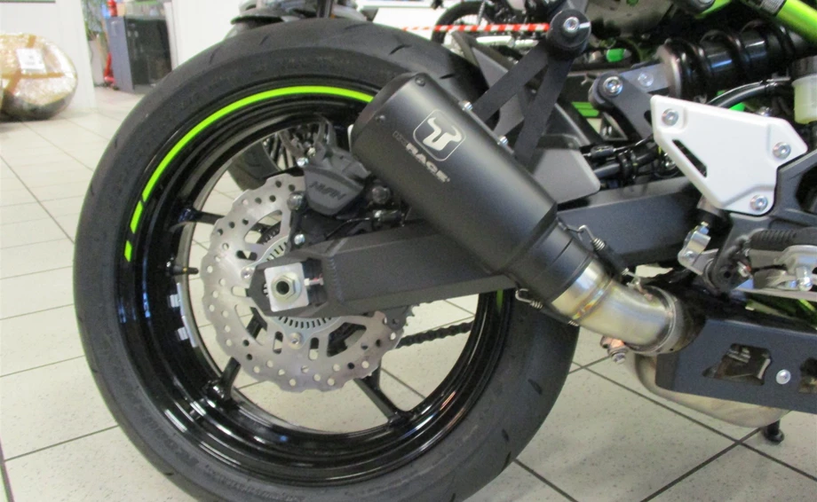 Umbgebautes Motorrad Kawasaki Z900 Bild 12: Umbgebautes Motorrad Kawasaki Z900