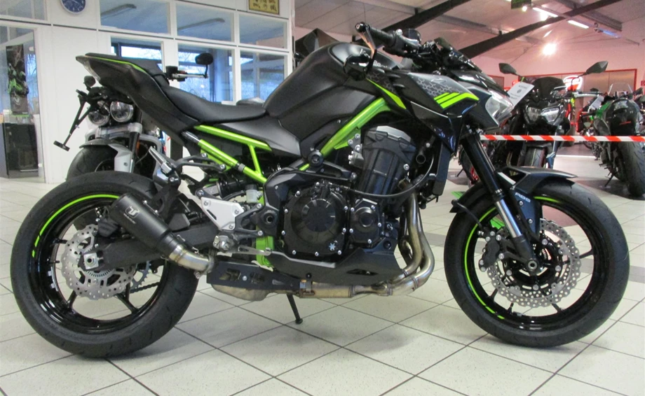 Umbgebautes Motorrad Kawasaki Z900 Bild 5: Umbgebautes Motorrad Kawasaki Z900
