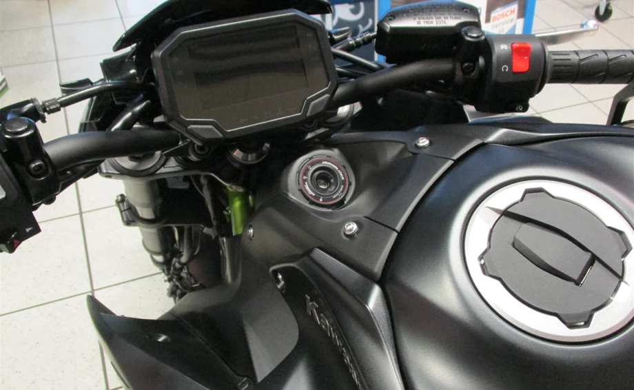 Umbgebautes Motorrad Kawasaki Z900 Bild 13: Umbgebautes Motorrad Kawasaki Z900