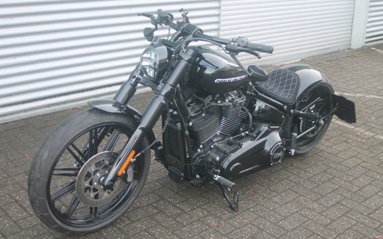 Umgebautes Motorrad Harley-Davidson Softail Breakout 114 FXBRS von X-Trem Custombikes - Bild 14 Umgebautes Motorrad Harley-Davidson Softail Breakout 114 FXBRS von X-Trem Custombikes - Bild 14