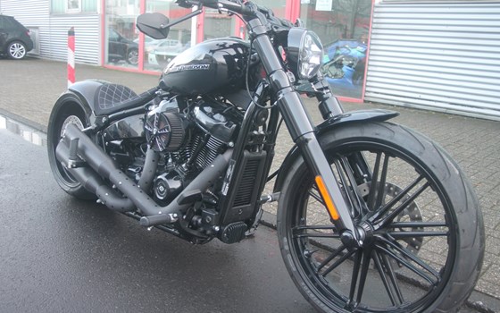 Umgebautes Motorrad Harley-Davidson Softail Breakout 114 FXBRS von X-Trem Custombikes - Bild 16 Umgebautes Motorrad Harley-Davidson Softail Breakout 114 FXBRS von X-Trem Custombikes - Bild 16
