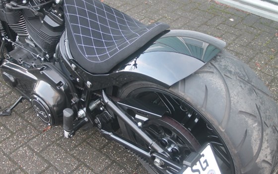 Umgebautes Motorrad Harley-Davidson Softail Breakout 114 FXBRS von X-Trem Custombikes - Bild 17 Umgebautes Motorrad Harley-Davidson Softail Breakout 114 FXBRS von X-Trem Custombikes - Bild 17