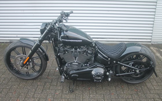 Umgebautes Motorrad Harley-Davidson Softail Breakout 114 FXBRS von X-Trem Custombikes - Bild 2 Umgebautes Motorrad Harley-Davidson Softail Breakout 114 FXBRS von X-Trem Custombikes - Bild 2