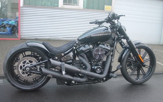 Umgebautes Motorrad Harley-Davidson Softail Breakout 114 FXBRS von X-Trem Custombikes - Bild 3 Umgebautes Motorrad Harley-Davidson Softail Breakout 114 FXBRS von X-Trem Custombikes - Bild 3