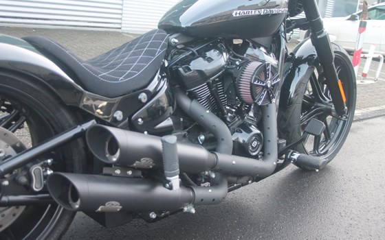 Umgebautes Motorrad Harley-Davidson Softail Breakout 114 FXBRS von X-Trem Custombikes - Bild 11 Umgebautes Motorrad Harley-Davidson Softail Breakout 114 FXBRS von X-Trem Custombikes - Bild 11