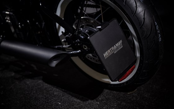 Umgebautes Motorrad Triumph Bonneville Bobber Black von Triumph Emsland - Hertrampf Racing - Bild 19 Umgebautes Motorrad Triumph Bonneville Bobber Black von Triumph Emsland - Hertrampf Racing - Bild 19