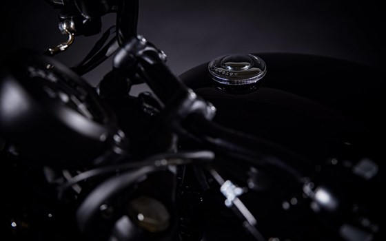 Umgebautes Motorrad Triumph Bonneville Bobber Black von Triumph Emsland - Hertrampf Racing - Bild 23 Umgebautes Motorrad Triumph Bonneville Bobber Black von Triumph Emsland - Hertrampf Racing - Bild 23