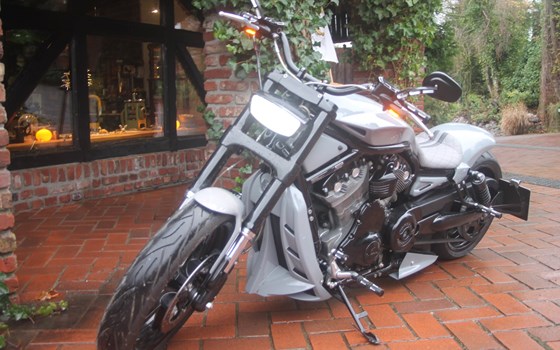 Umgebautes Motorrad Harley-Davidson V-Rod Muscle VRSCF von X-Trem Custombikes - Bild 3 Umgebautes Motorrad Harley-Davidson V-Rod Muscle VRSCF von X-Trem Custombikes - Bild 3
