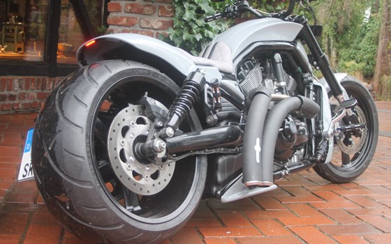 Umgebautes Motorrad Harley-Davidson V-Rod Muscle VRSCF von X-Trem Custombikes - Bild 4 Umgebautes Motorrad Harley-Davidson V-Rod Muscle VRSCF von X-Trem Custombikes - Bild 4
