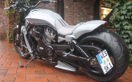 Umgebautes Motorrad Harley-Davidson V-Rod Muscle VRSCF von X-Trem Custombikes - Bild 5 Umgebautes Motorrad Harley-Davidson V-Rod Muscle VRSCF von X-Trem Custombikes - Bild 5