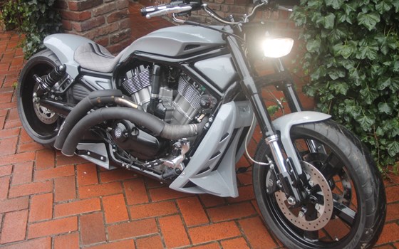 Umgebautes Motorrad Harley-Davidson V-Rod Muscle VRSCF von X-Trem Custombikes - Bild 1 Umgebautes Motorrad Harley-Davidson V-Rod Muscle VRSCF von X-Trem Custombikes - Bild 1